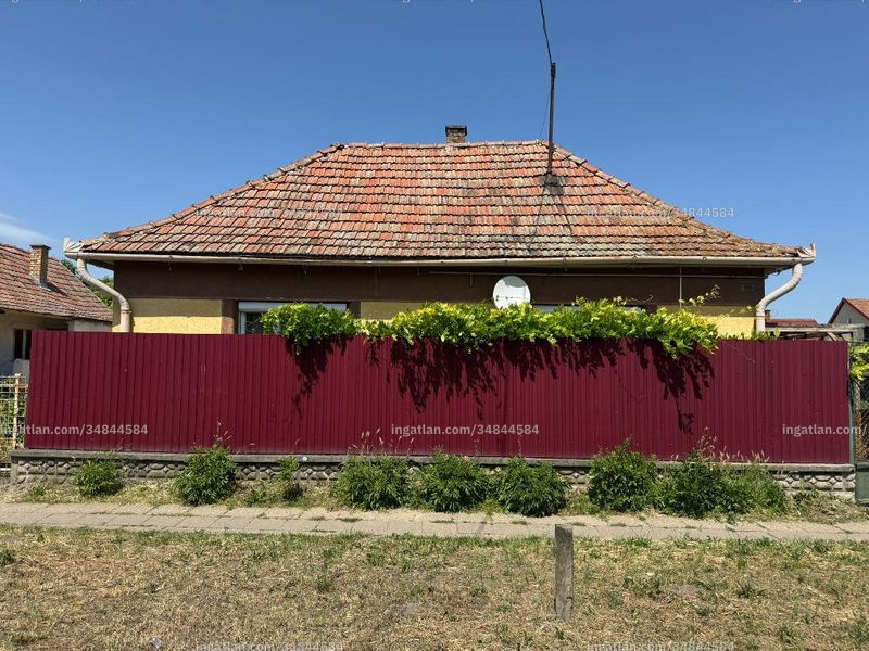 Listing photo