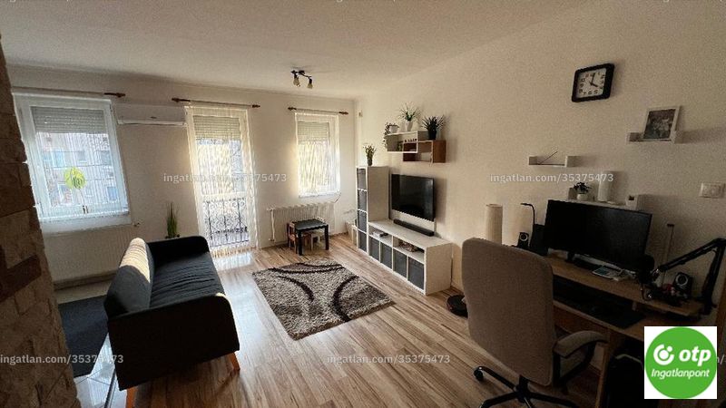 Listing photo