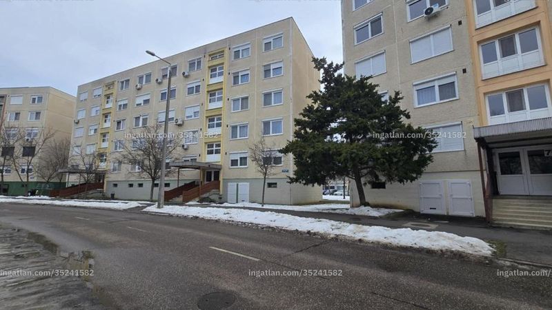 Listing photo