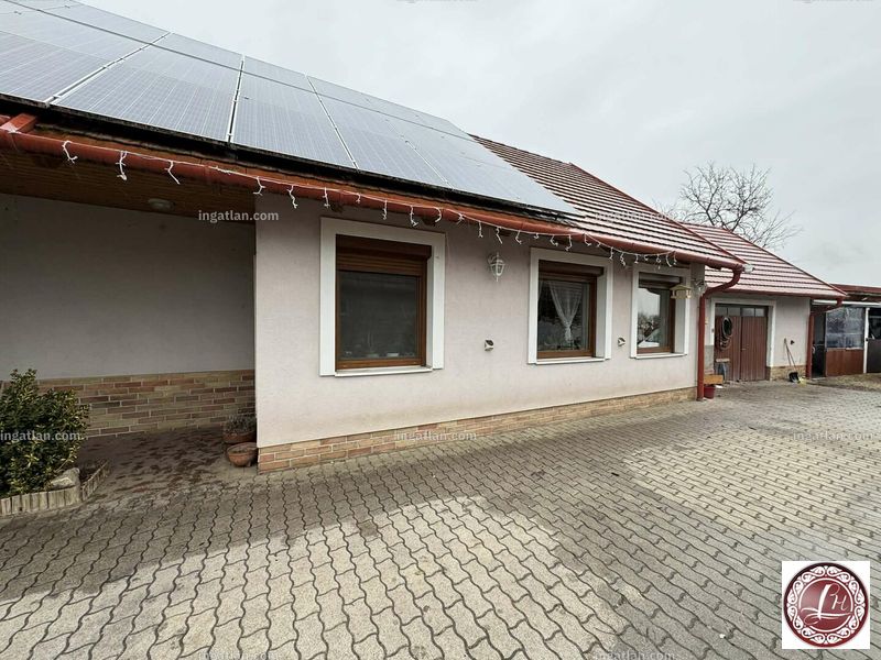 Listing photo