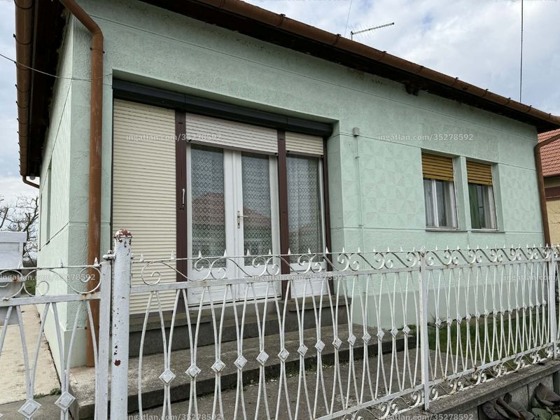 Listing photo