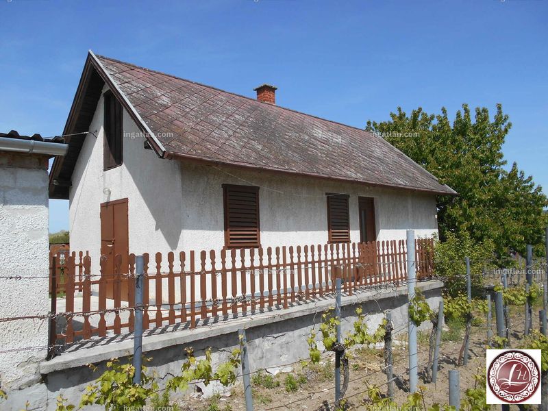 Listing photo