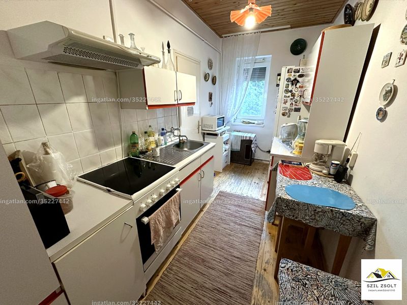 Listing photo