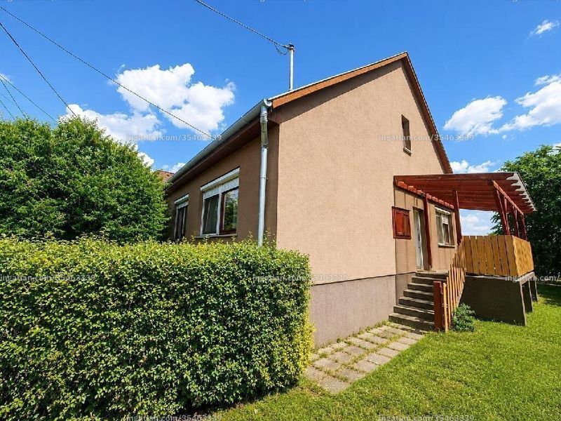 Listing photo