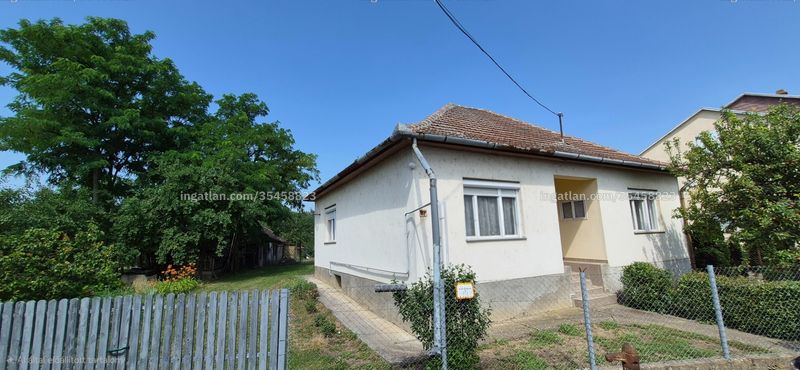 Listing photo