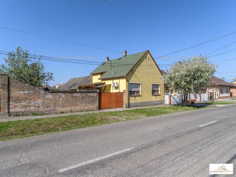 Listing photo