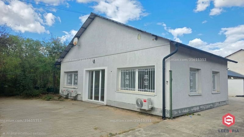 Listing photo