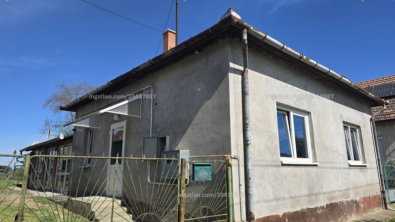 Listing photo