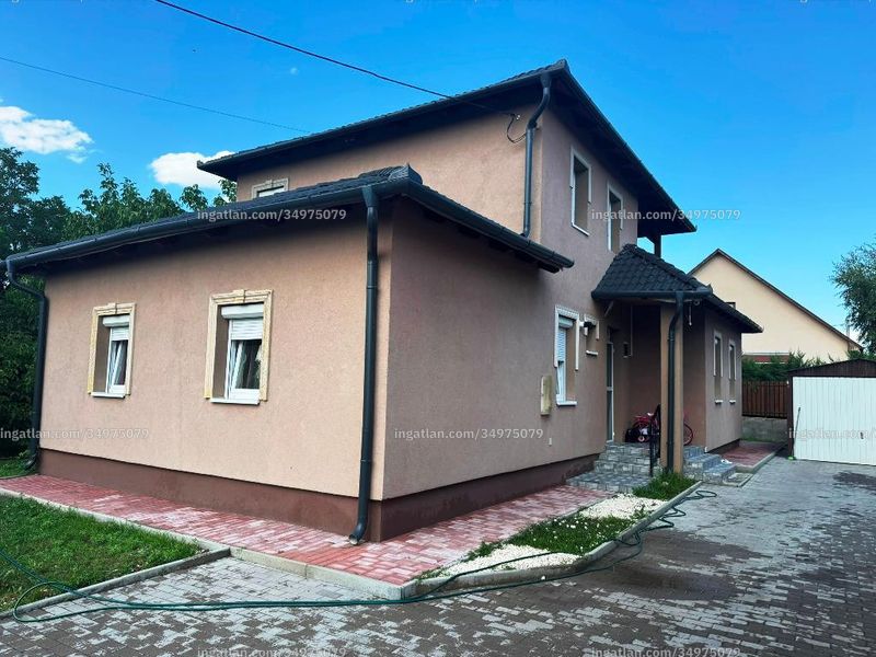 Listing photo