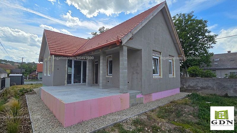 Listing photo