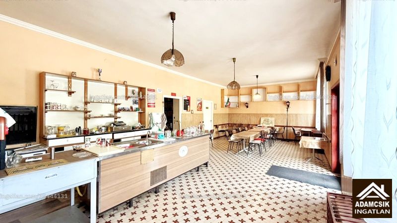 Listing photo