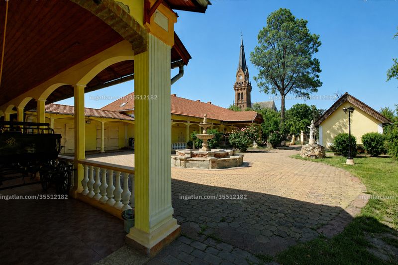 Listing photo