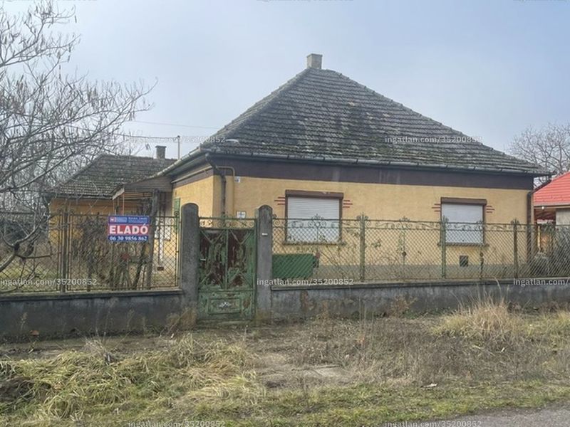 Hirdetés fotója