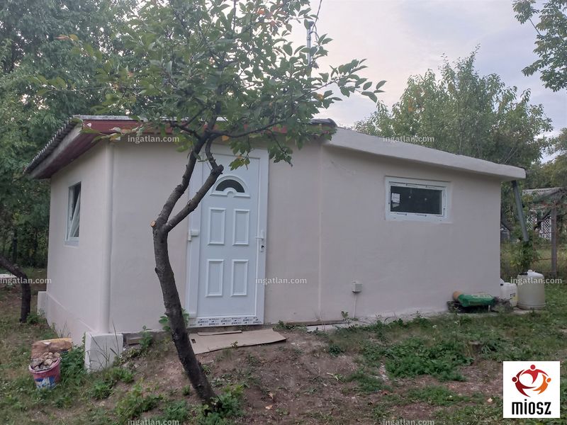 Listing photo