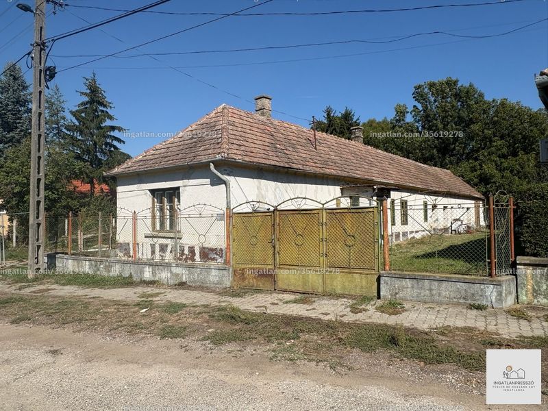 Hirdetés fotója
