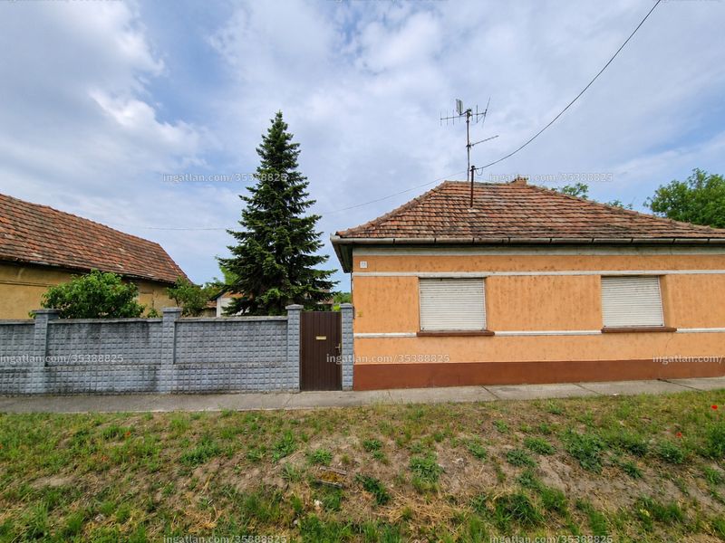 Listing photo