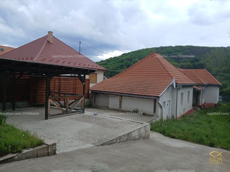 Hirdetés fotója
