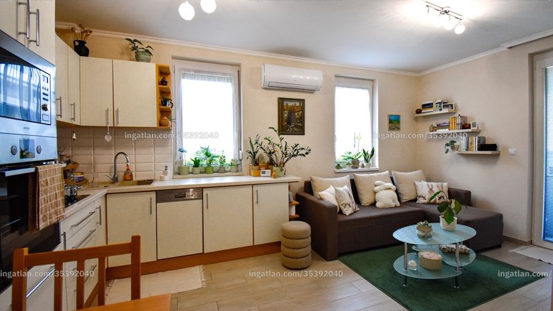 Listing photo