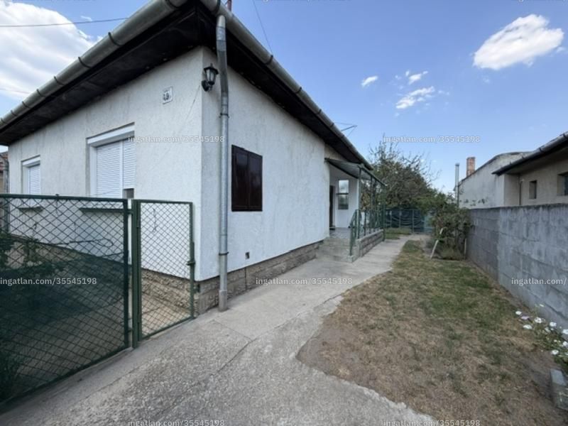 Listing photo