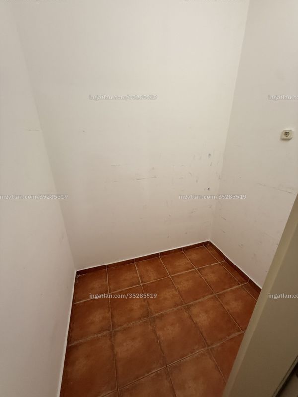 tároló