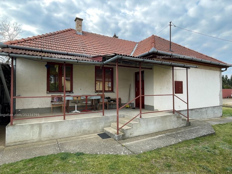 Listing photo