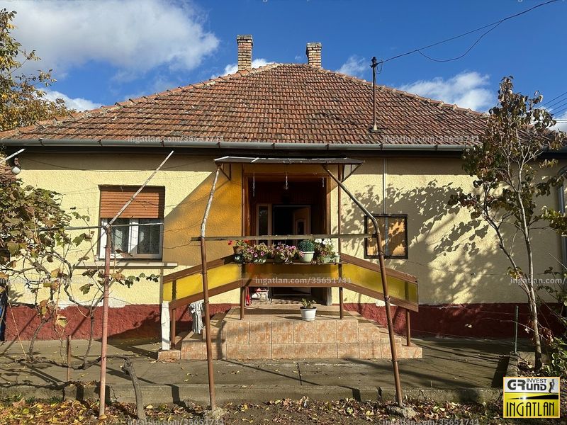 az épület kívülről