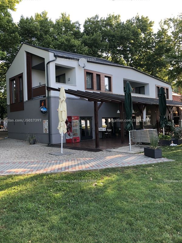 az épület kívülről