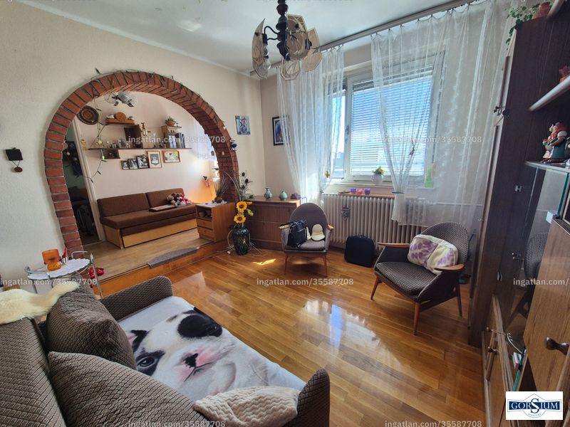Listing photo