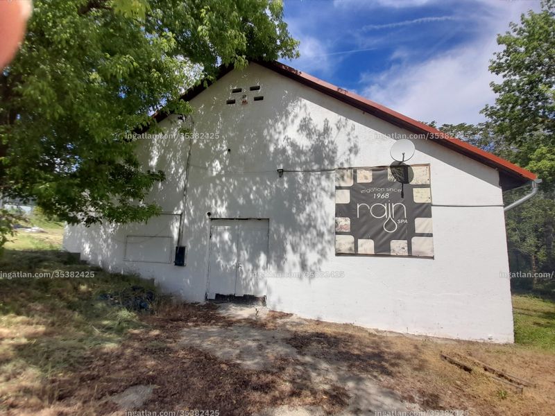 entrance from the outside