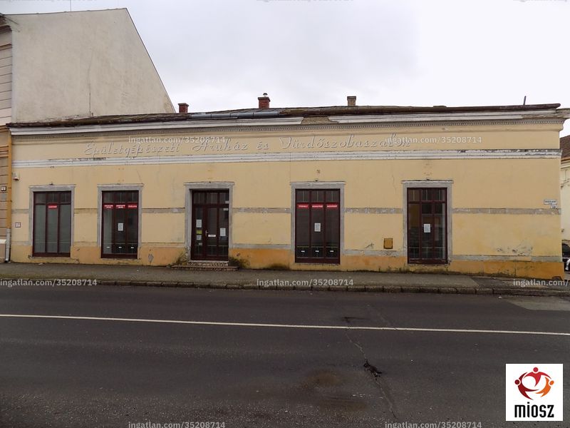 Listing photo