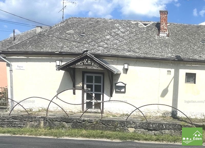 bejárat (kívülről)