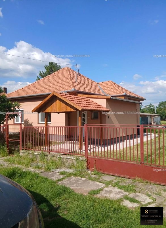 Listing photo