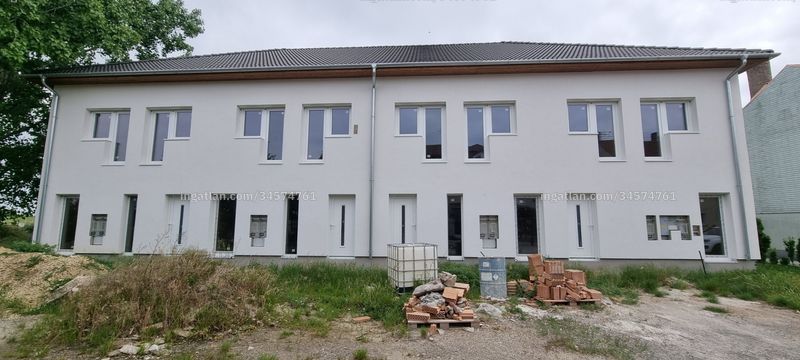 Hirdetés fotója
